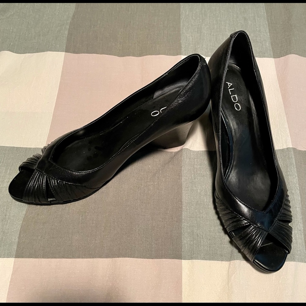 ALDO black heels/wedges size 39 (8.5). EUC!!!